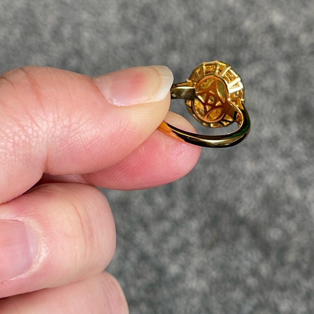 Yellow sapphire and moissanite art deco ring - Picture 5 of 7